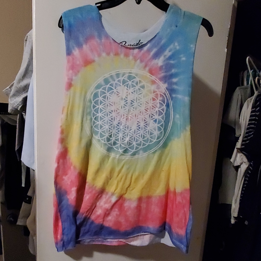 Bring Me The Horizon logo tank